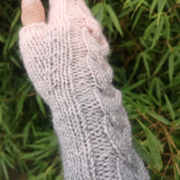 Handmade in Canda Knitted Fingerless Texting Gloves Wool Blend Pink Grey Gift - Picture 10 of 11